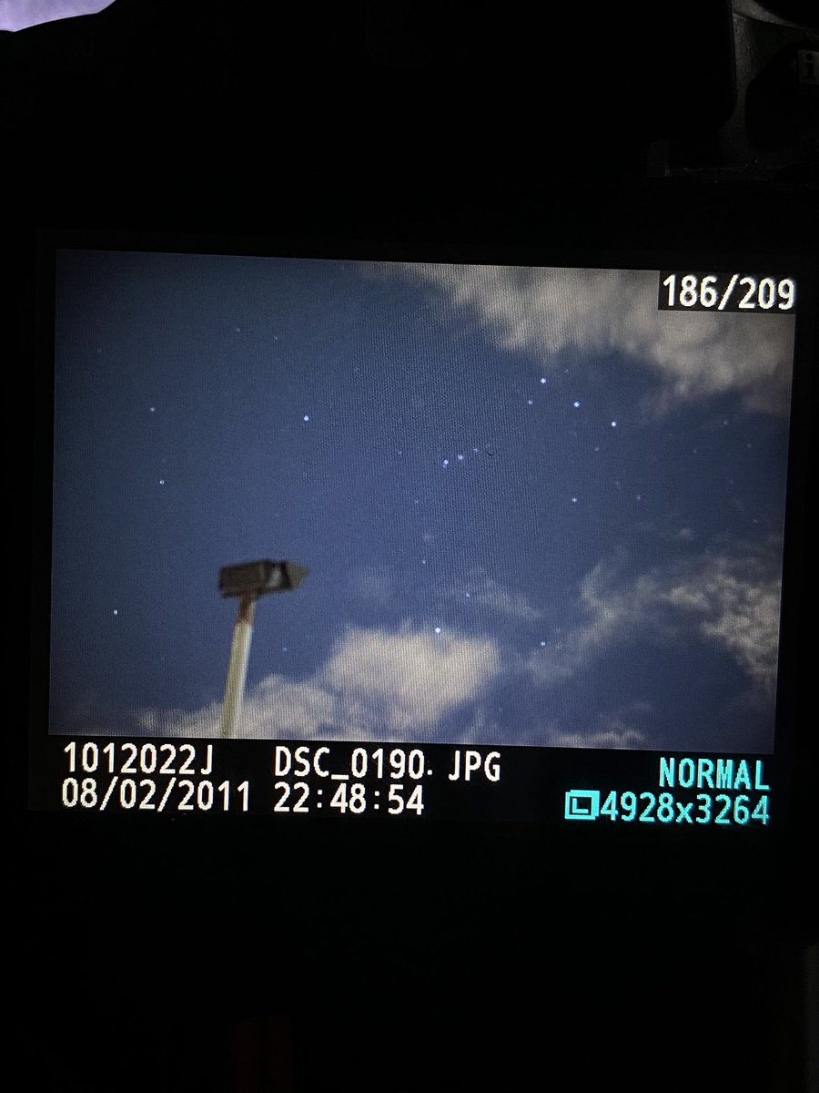Y0HA7Nz's tweet photo. A night full of stars but you still shine the brightest among them https://t.co/O9cNVVYViq