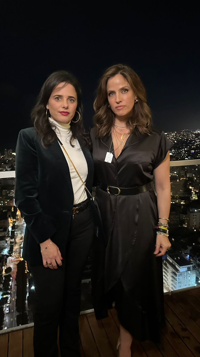 Ayelet__Shaked's tweet photo. השתגעתם?

אירוע הוקרת תודה, שמארח אב שכול מהמלחמה, למסבירה שלנו מעבר לים, הופך לסיבה למריבה?
מה מניע אתכם?
אתם לא מבינים שרק יחד ננצח?
בואו איתי לניחומי אבלים יום יום ותראו גם אתם את העצב, אבל גם את העוצמות ואת התקווה.

רק ביחד ננצח! 🇮🇱 https://t.co/zse3Ug0VkG
