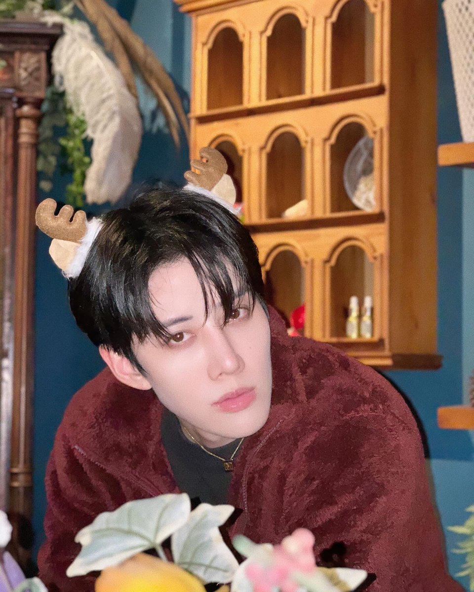 M1KEANGELO's tweet photo. กระต่ายเป็นกวางละ🎅🏻🎄#MerryChristmas #m1keangelo #ไมค์พิรัชต์ https://t.co/S0Q5RPluWn