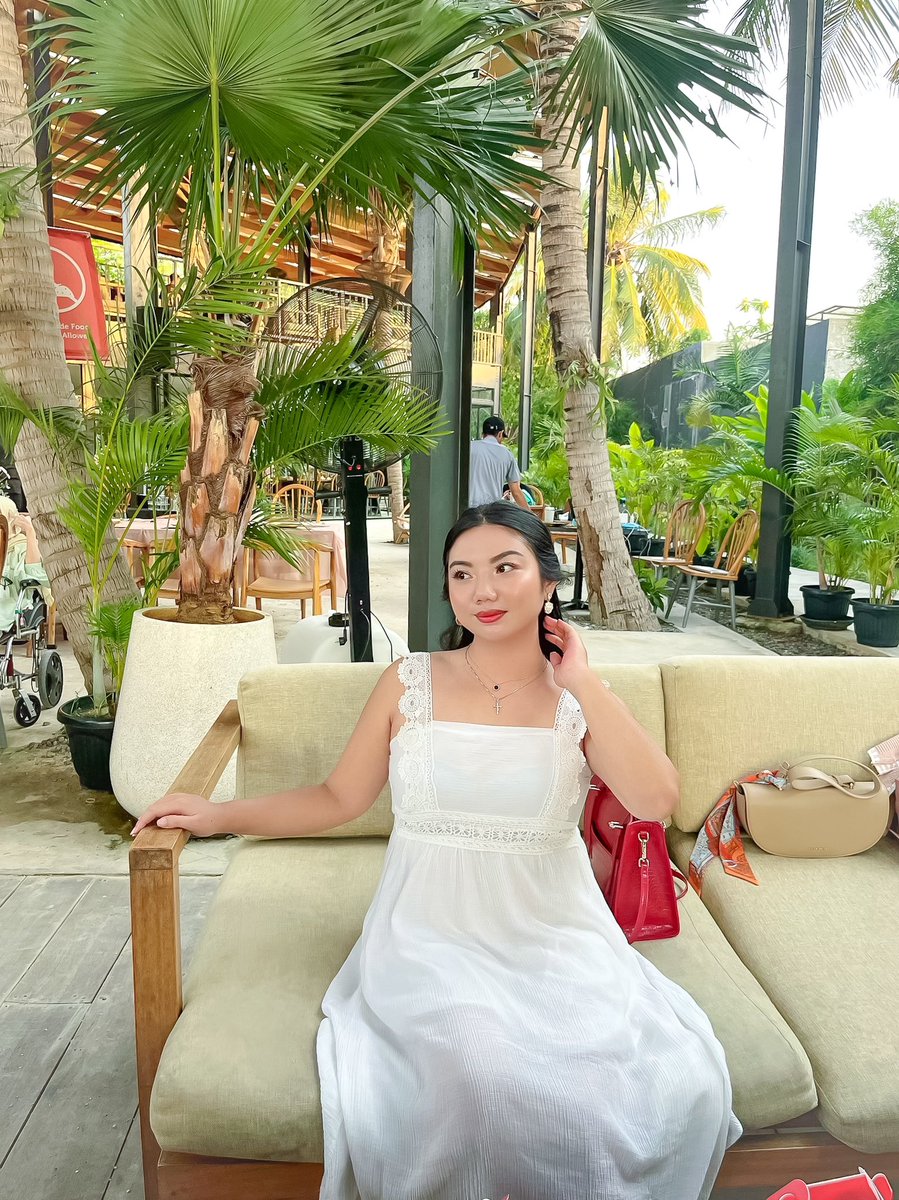 steffigunadi's tweet photo. Outfit for christmas this year! Merry christmas everyoneee🫎🎄🎅🏻❄️🦦💫☃️🩵 https://t.co/xP9s7hYv07