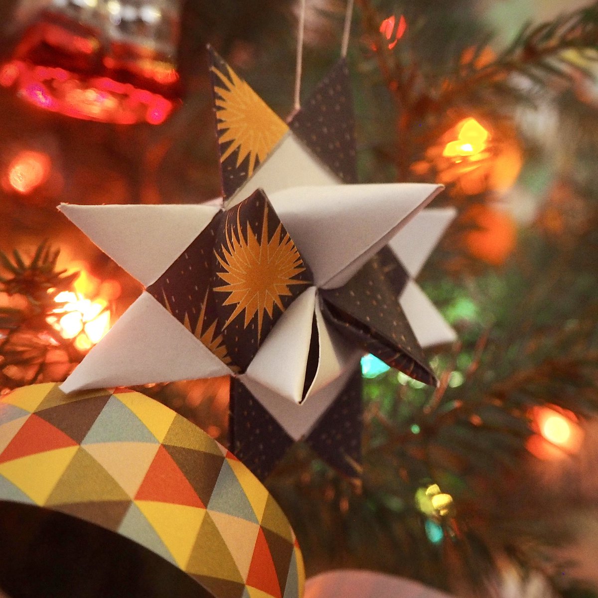 brightstem's tweet photo. Merry Christmas everyone! Big thank you for all the orders this year! I’ve been making Christmas decorations from the vintage craft book. The instructions are attached if you want to have a go. Looking forward to making more arts and crafts in the new year! #papercrafts https://t.co/GnFJVPsDvO