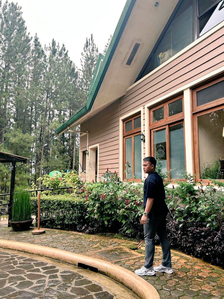 JR_Dags's tweet photo. Christmas freezing cold at Dahilayan Adventure Park, Bukidnon❄️☃️🎄 https://t.co/4jreBWw59A