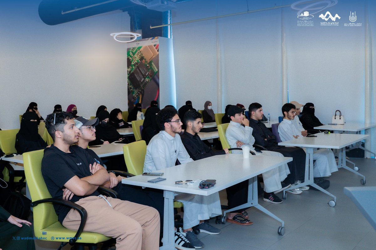 WadiMakkahSA's tweet photo. @IEI_UQU @teaa_est زيادة مهارات المتسابقين في التقديم، بدءًا من التخطيط والتحضير  إلى إتقان العروض الجاذبة والفعّالة في ورشة عمل "مهارات عرض المشروع" قدمها م. أحمد مرسي ضمن تحدي #صناعة_الهدايا_المبتكرة . https://t.co/0g3JF2OW02