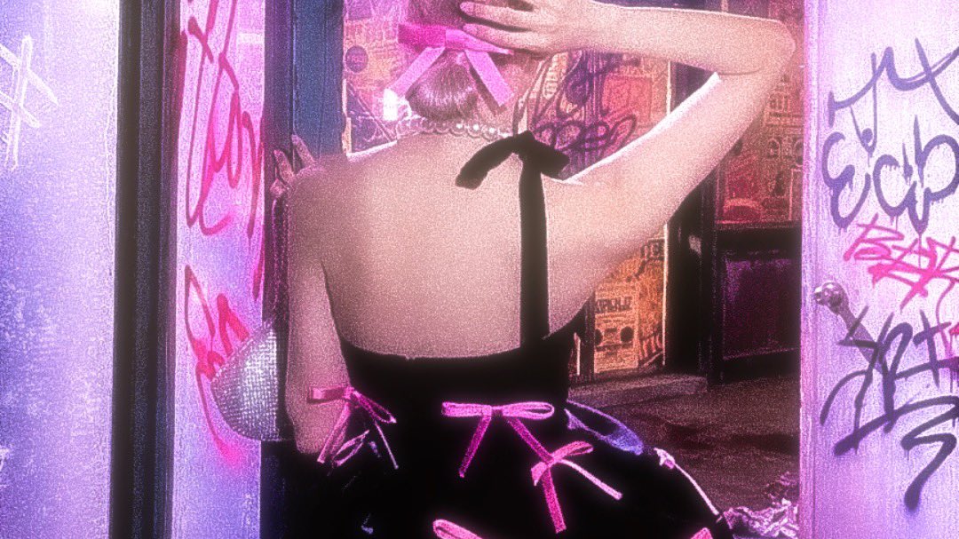 rscsvt's tweet photo. coquette girl  ︵‿୨🩷୧‿︵ https://t.co/SHaKZZLy48