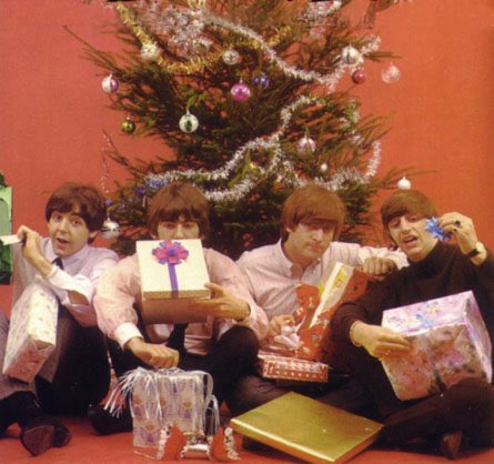 merry christmas, beatle people 🤍 🎄🎁