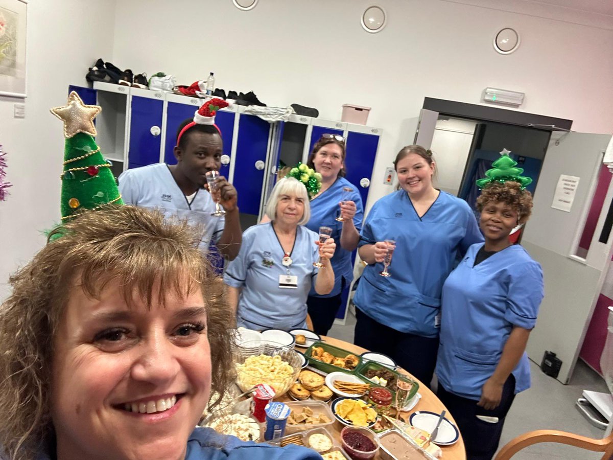 Ward208 (@208ward) on Twitter photo Thanks to <a href="/NHSGrampian/">NHS Grampian</a> catering department for allowing us to purchase a Christmas lunch. What a great idea and allowed us to eat together. #nhsg #proudtobenhsg
Merry Christmas from Ward 208 🌲 Thanks to <a href="/NHSGrampian/">NHS Grampian</a> catering department for allowing us to purchase a Christmas lunch. What a great idea and allowed us to eat together. #nhsg #proudtobenhsg
Merry Christmas from Ward 208 🌲