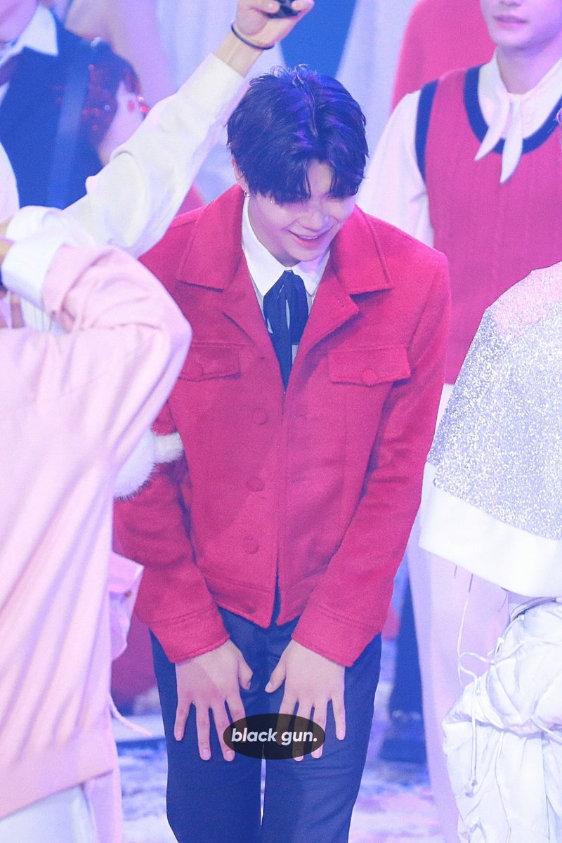 231225 공손아기 귀여어어엉💖

#박건욱 #PARKGUNWOOK #パクゴヌク
#ZEROBASEONE #ZB1