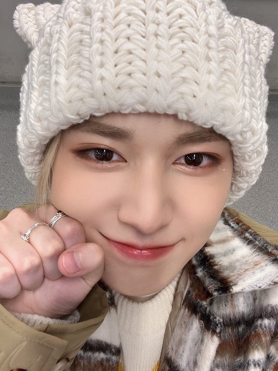 白岩瑠姫] にゃー #JO1 #SHIROIWARUKI