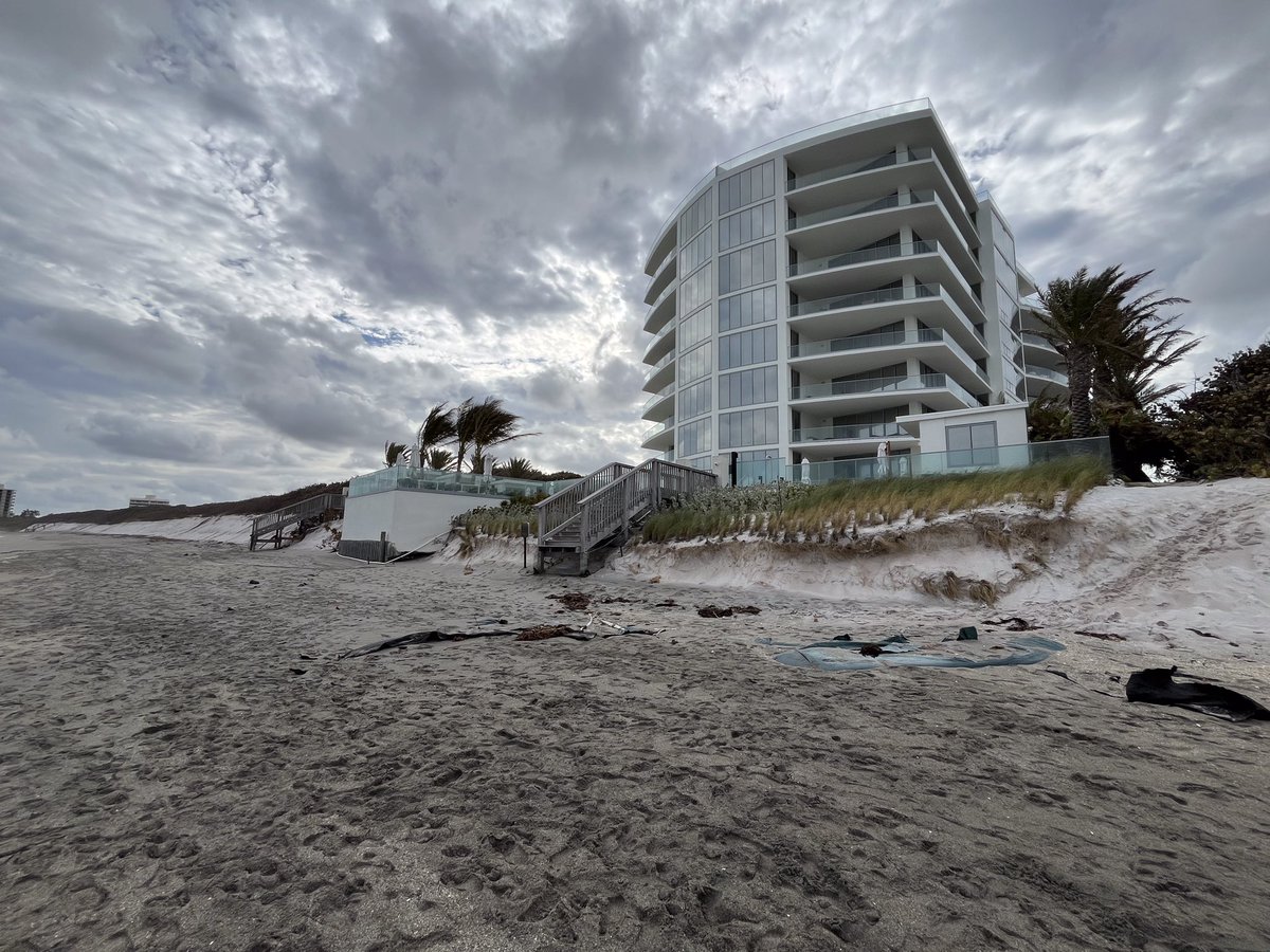 crs354's tweet photo. SeaGlass condo Jupiter Island beach erosion https://t.co/VuvpCBYS7s