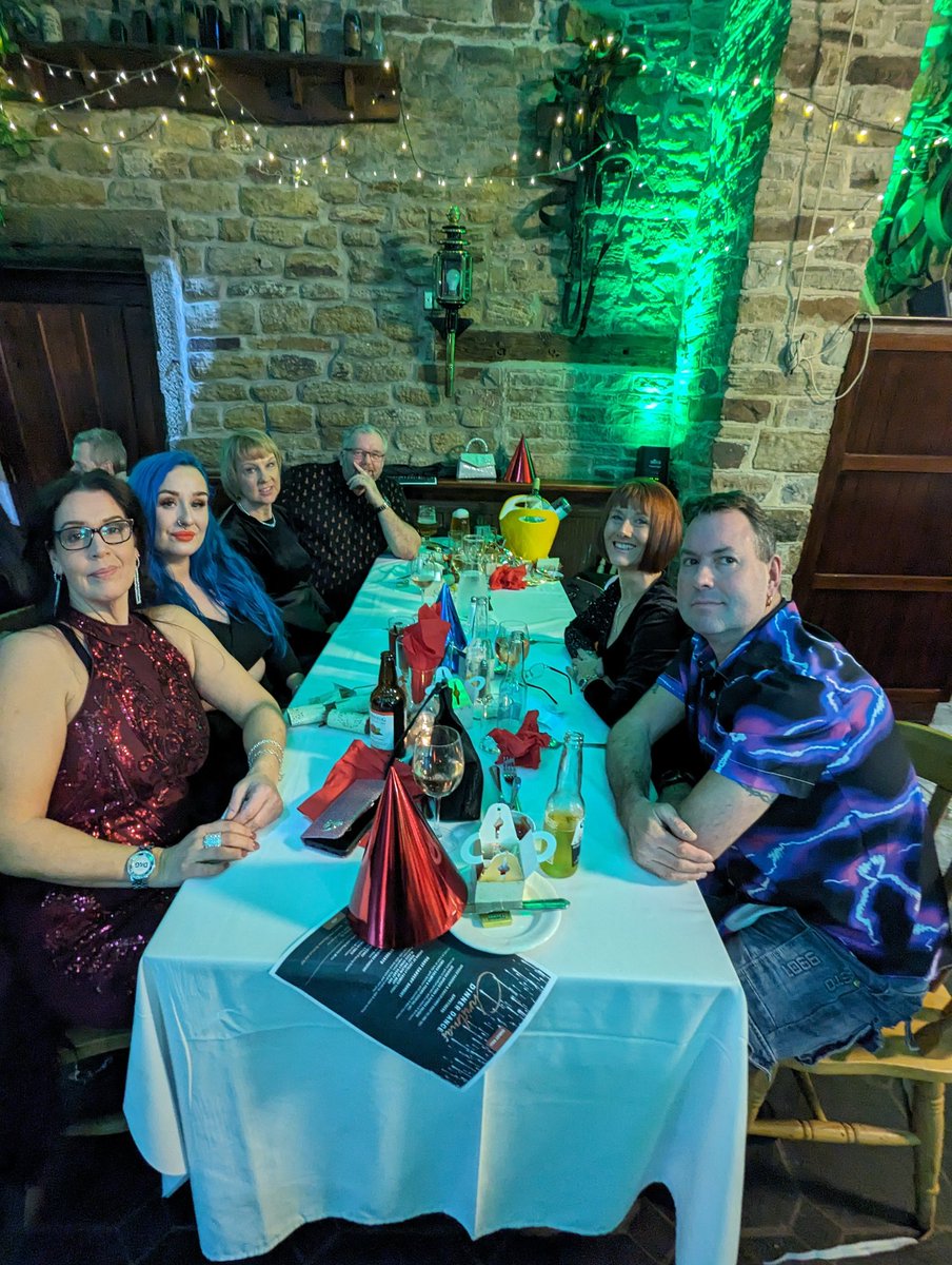 WCL_penistone's tweet photo. Another great lunch held at @CubleyHall on Friday to celebrate the end of the working year and the 25 years service of four colleagues... https://t.co/84Ukp81ssM