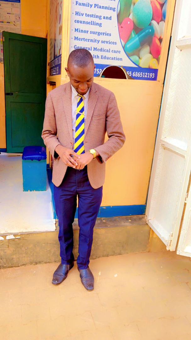 ambrose_kabanda's tweet photo. Time to leave work and enjoy the festive season https://t.co/xrLIaMRpCZ