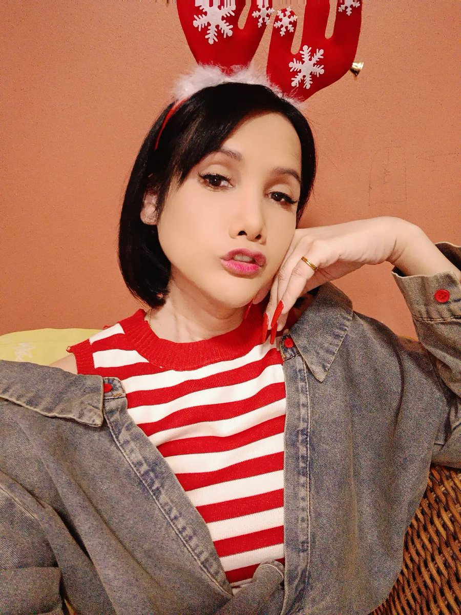 จะเป็นกวางเรนเดียร์ก็ไม่ใช่แต่เราเป็นกวางเหลียวหลังให้เธอได้นะ ชอบ 69