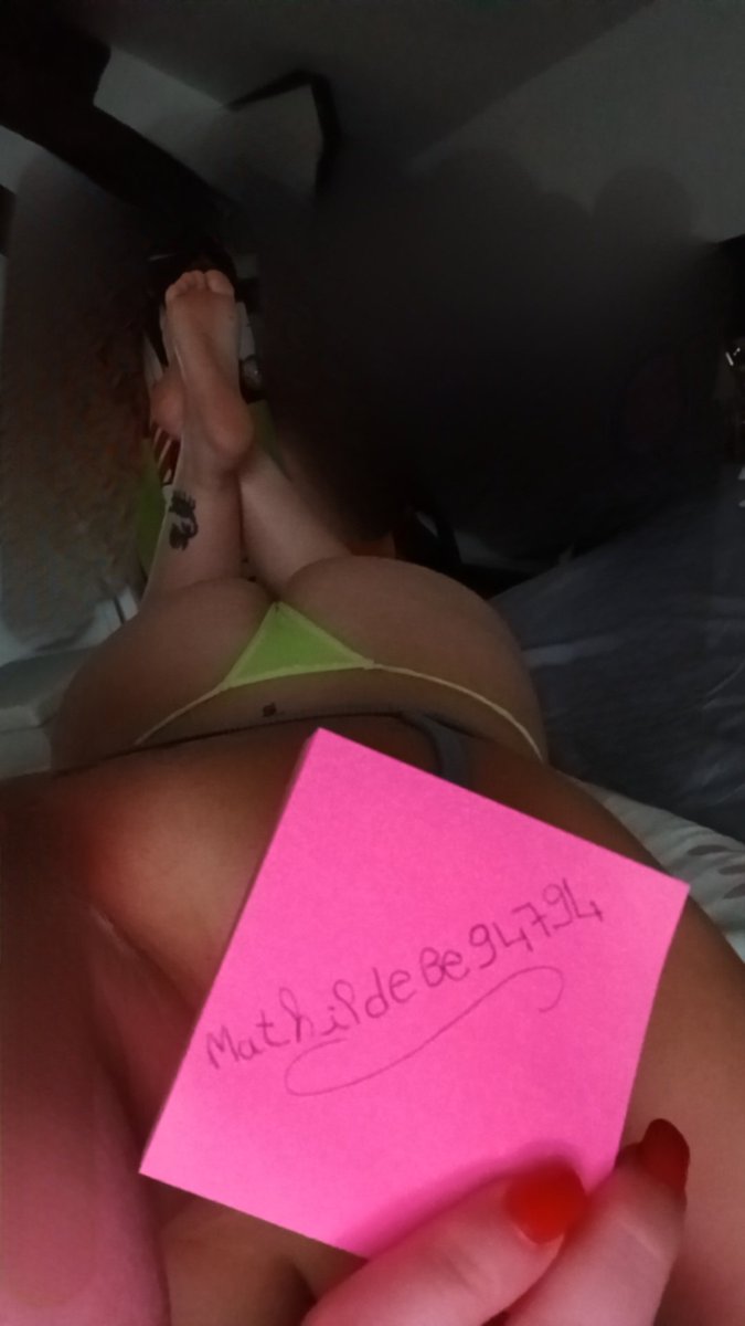 MathildeBe94794's tweet photo. Photo de vérification, je ne suis pas fake 😌 je vous attends en DM😏 #moneyslavesfrance #suggardaddy #fesses #nudes https://t.co/GBf2uX1wtl