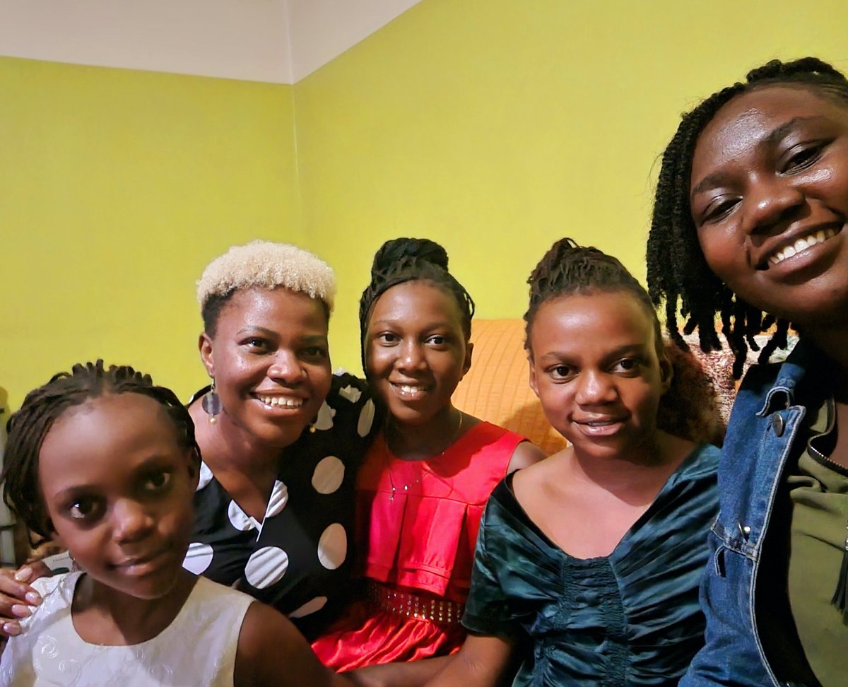 damali_ssali's tweet image. #xmasmood