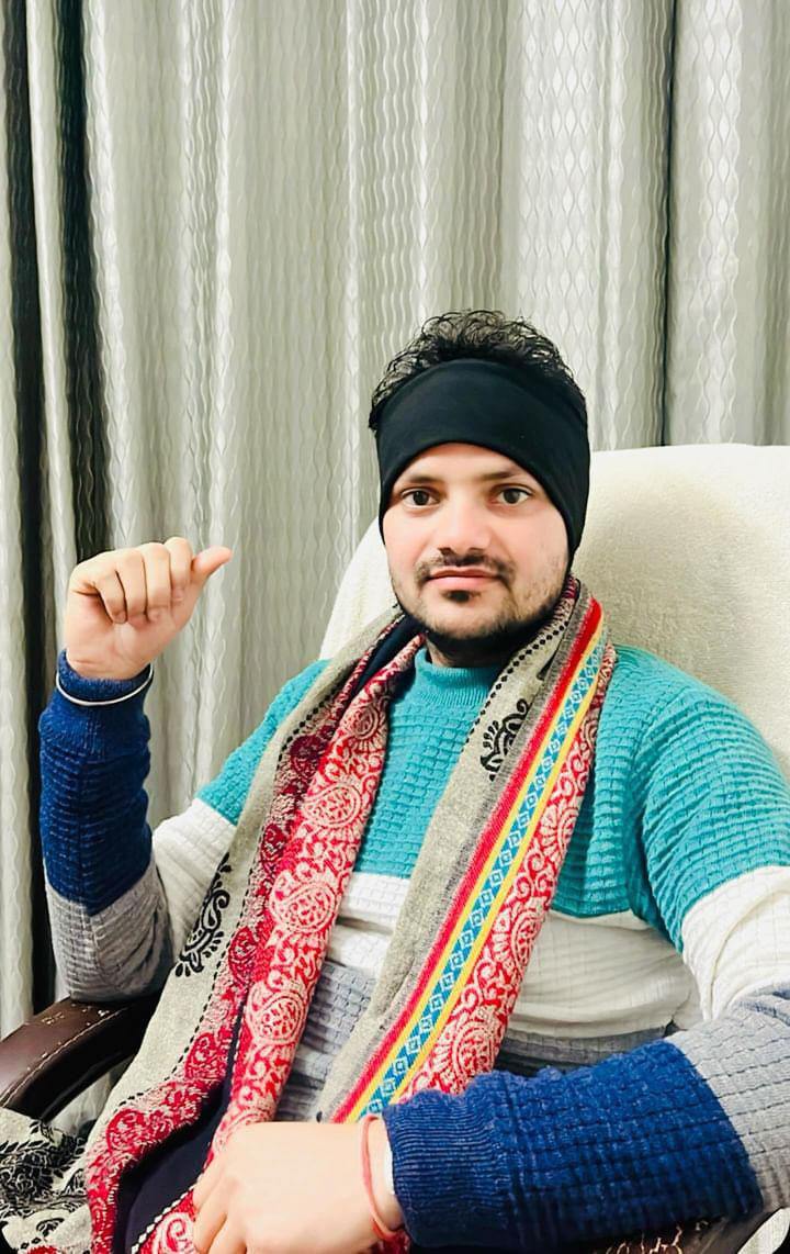 BR_Choudhary_18's tweet photo. #Newclick...😎😎 https://t.co/UeuaWjIZwd