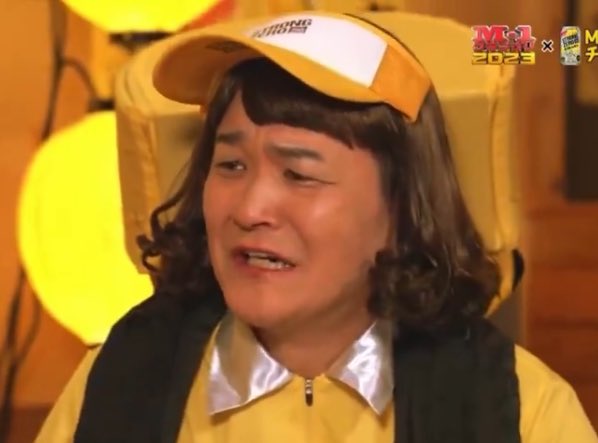 oshi00120122's tweet photo. 個人的に大好きな2人なんだけど、昨日のM-1みてて思ったのが、ノブの女装した一瞬の姿と永尾柚乃ちゃんがなんか分かんないけど似てるなって感じる。よくみるとあんまりなんだけどわかってくれる人いないかな？？#千鳥 #ノブ #永尾柚乃 #M1グランプ #そっくりさん https://t.co/NtplFtx6Lq