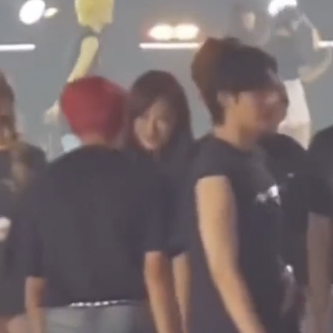 LHCSELLE's tweet photo. important dates in haeselleville

220827
231225 https://t.co/bqEnE5k8vU