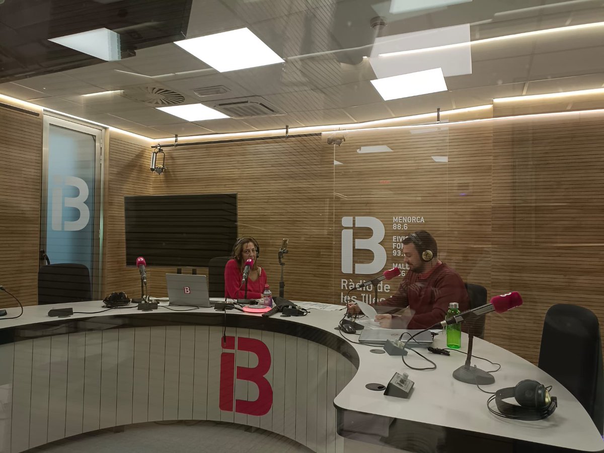 Repassam els millors discos balears de l’any a <a href="/LaGranVidaIB3/">La Gran Vida IB3</a>. Quin vos ha agradat més? 📀

📻 ib3alacarta.com/radio/lagranvi…