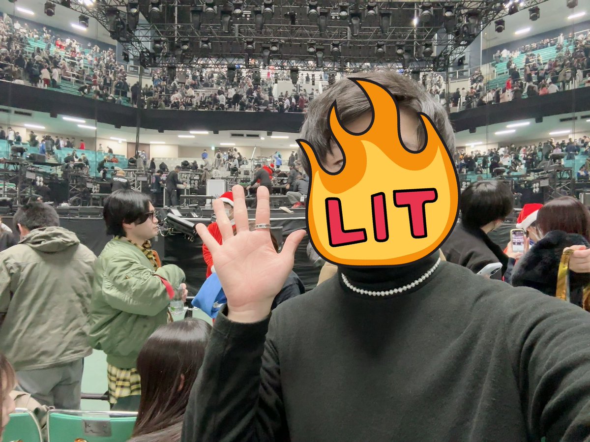 u_vvvver's tweet photo. @nagimun0606 A6の左の方！ここも削れててほぼ最前だった🤣 https://t.co/fOaYdHtiJI
