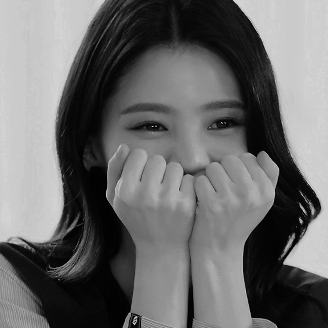 ㅤ

` (((( Mrs. Lee )))) 

ㅤ