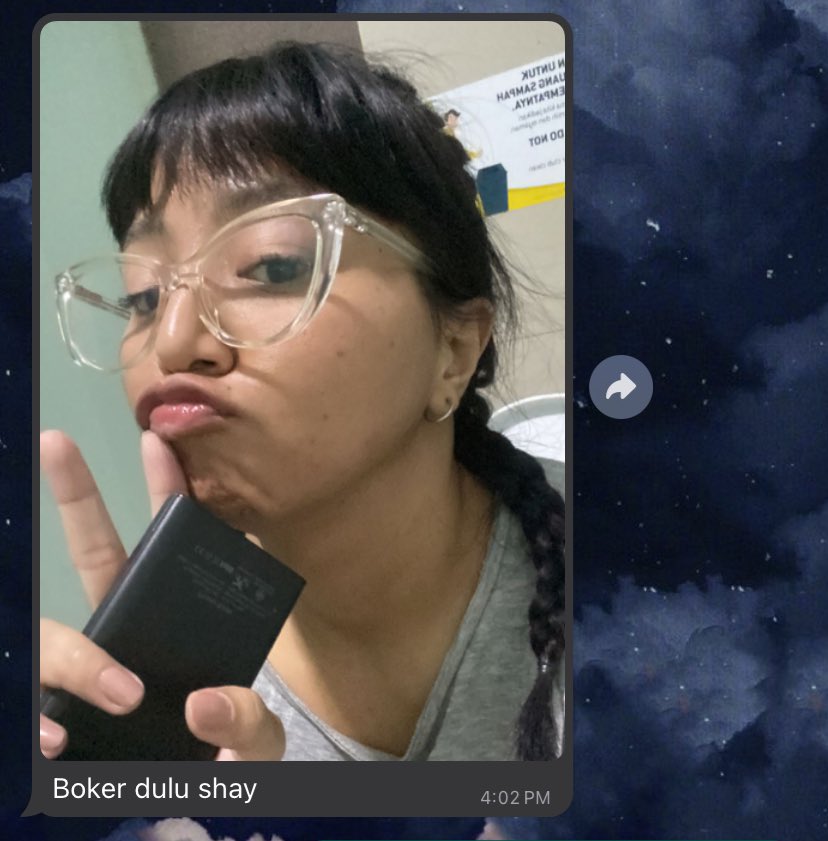 moelyantii's tweet photo. shout out to my girls who always send me pics when they’re take a 💩 @bbellacc @krdvv_ gotta luv them 😂 https://t.co/AlP90n20W2
