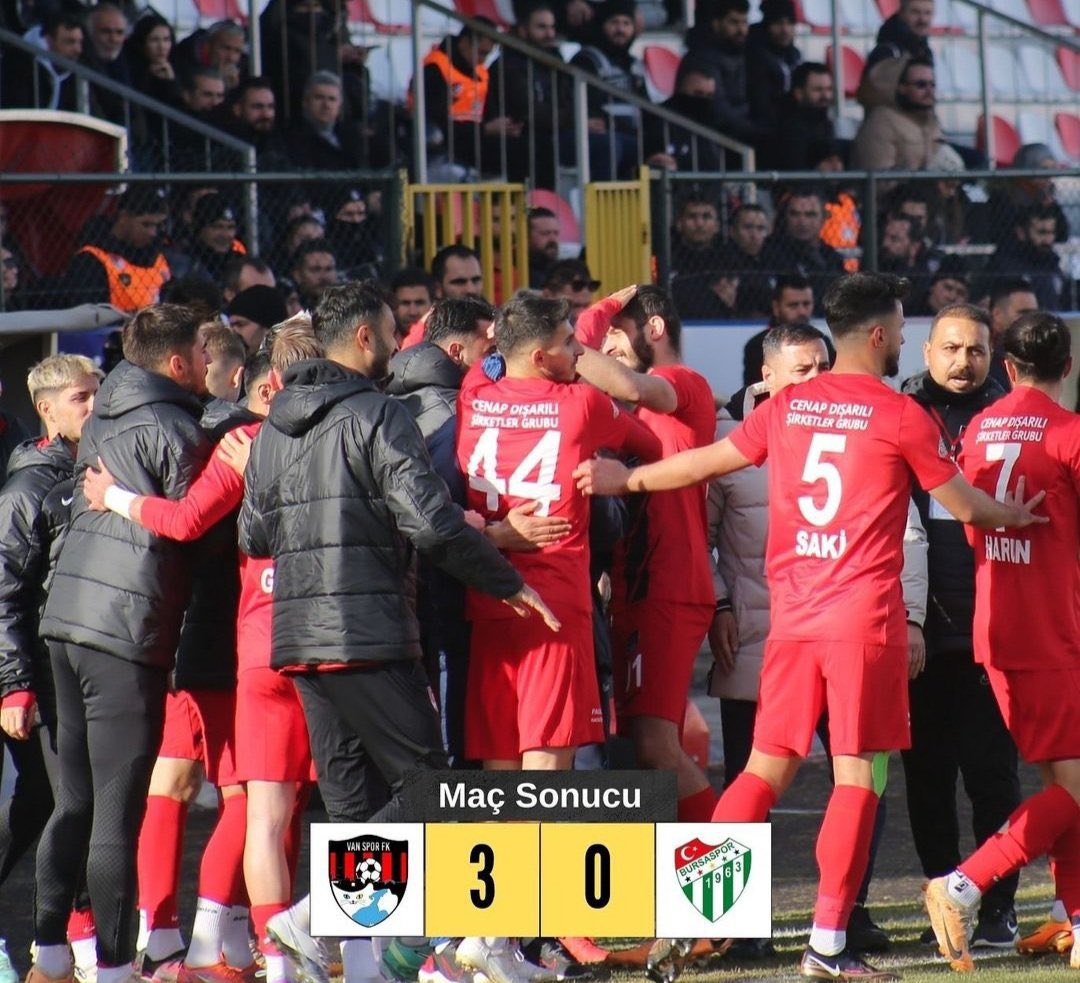 Hakkınızı helal edin <a href="/AmedsporSK/">Halkın Takımı AMEDSPOR</a> <a href="/_Diyarbekirspor/">Diyarbekirspor</a>  bir turda biz bindik ✌️✌️ #yallahkümeyebursaspor