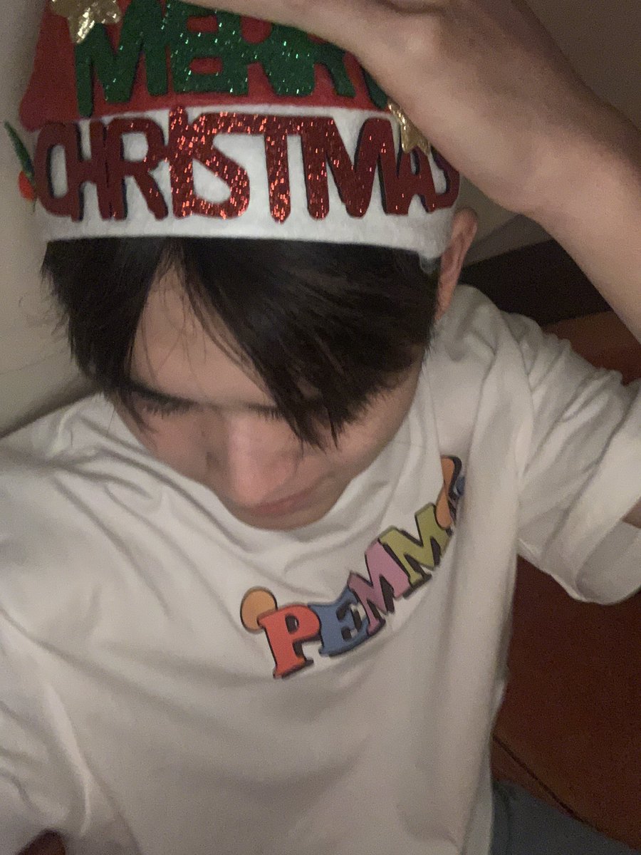 PKrittanun's tweet photo. Merry X’mas🎄✨ #PingKrittanun https://t.co/vObr0ojTES