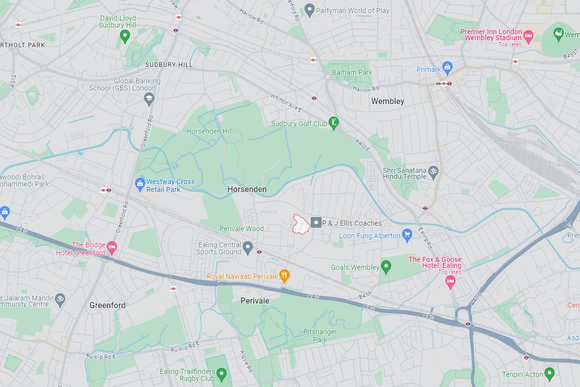 LondonFire's tweet photo. Ten fire engines and around 70 firefighters have been called to a fire on Walmgate Road in #Perivale. More info to follow https://t.co/GT2bjlPAdZ