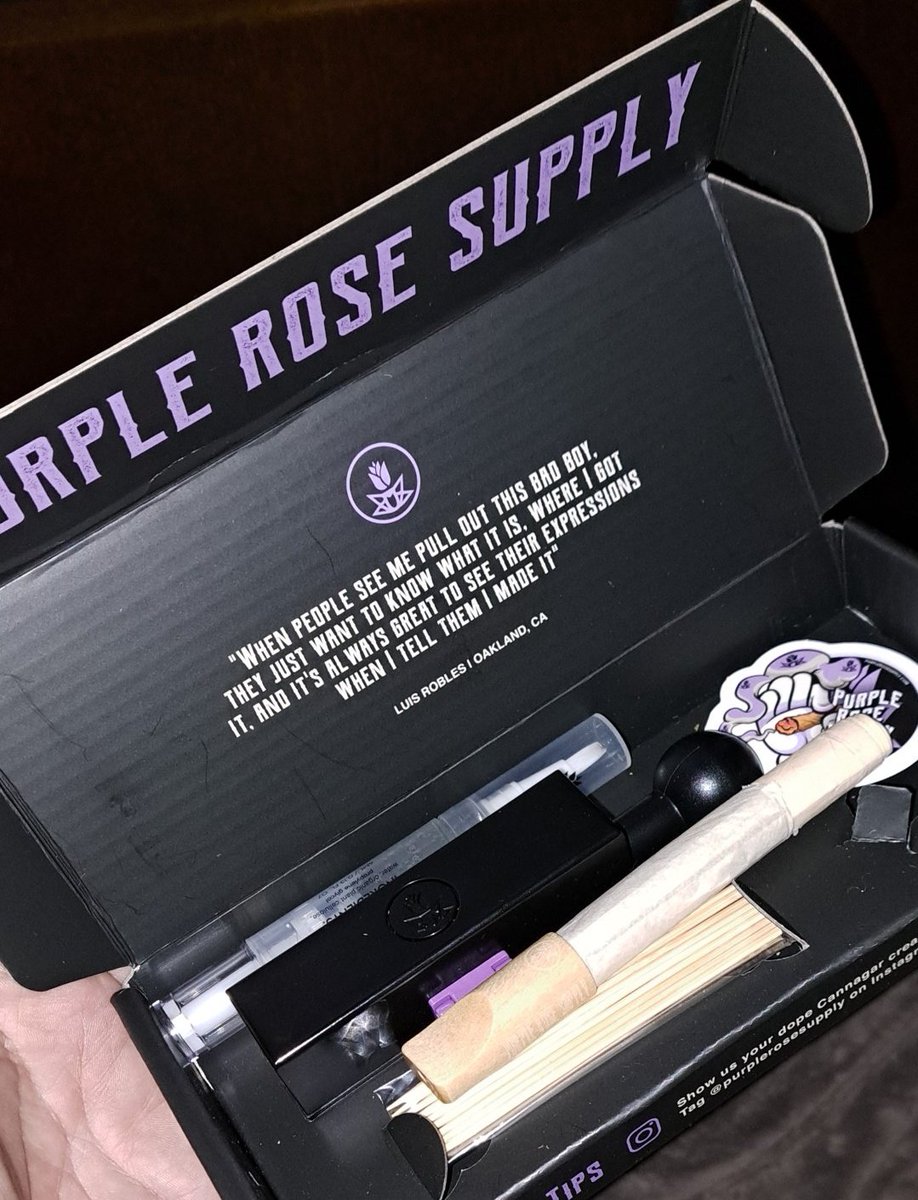 goingdeep927's tweet image. 🎅Merry Christmas Homies🎅

I Am Sending Good Vibes With Santa So Be On You Best Behavior! I Hope We All Get Everthing We Want &amp;amp; Only The Good Stuff We Deserve! Let's Welcome The New Year With High Hopes &amp;amp; The Strength To Make It Epic! God Bless You All! #RHEC
#JGYO #420Life 🎅💨