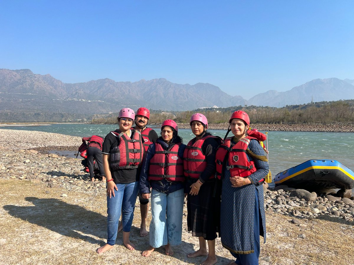 Perfect 'RRR' moment at <a href="/frozen_fiesta/">Frozen Fiesta</a>

'River Rafting in Reasi'

From 20 yr olds to 60 yr olds- we all got together &amp; rocked on the rapid waters of River Chenab.

Reasi is now #advityareasi 

Thankyou <a href="/XtremeAdvntrs/">Vikaas Sharma</a> for giving such an amazing experience

<a href="/vishesh_jk/">Vishesh Mahajan</a> <a href="/dioreasi1/">Information & PR, Reasi</a>