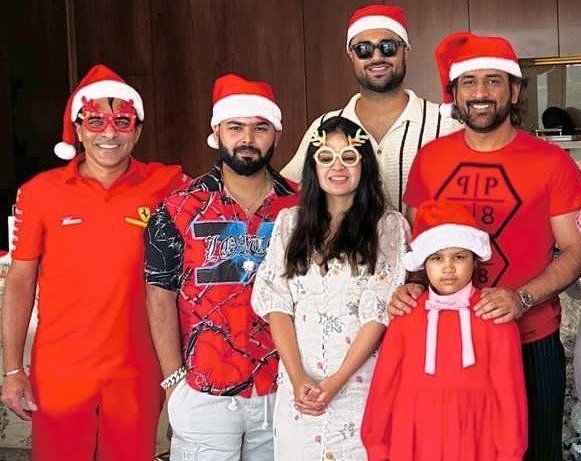 Rishabh Pant celebrating Christmas with MS Dhoni and his family.