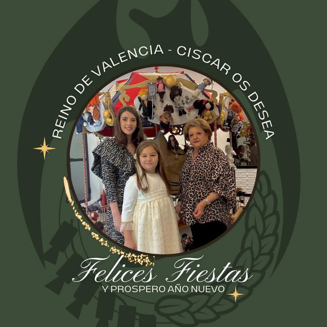 Falla_161's tweet image. Paula, Carla y Amparo os desean una Feliz Navidad y un próspero año nuevo.