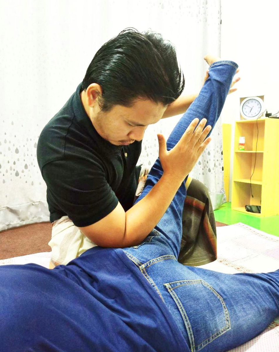 joeboyking93's tweet photo. Sebelum ni, aku pernah kerja tukang urut dekat uptown kota damansara.. Majoriti yang datang urut dengan aku, semuanya ada masalah kebas2 kaki, susah tidur, selalu sakit kepala dan banyak lagi..

Sakit2 ni boleh settle kalau kita tau point2 dia.. Meh aku share ilmu..

📌THREAD https://t.co/Ddzgho786r