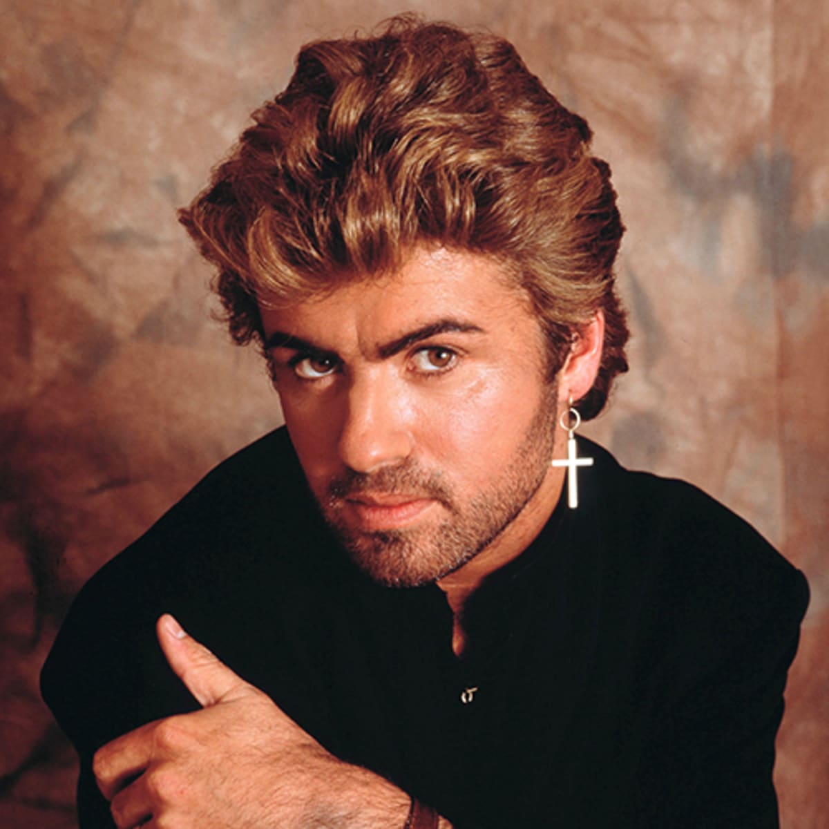 landofthe80s's tweet image. On this date in 2016 George Michael passed away at the age of 53. #RIPGeorgeMichael