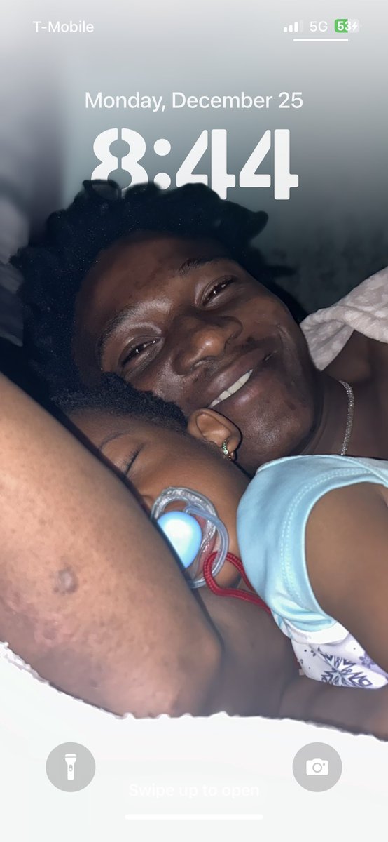 1vRosee's tweet image. Merry Christmas 🎄 to everyone &amp;amp; family have fun, wish you all a wonderful holiday love you all also for everything also thank you to all my loyal supporters thank you ❤️