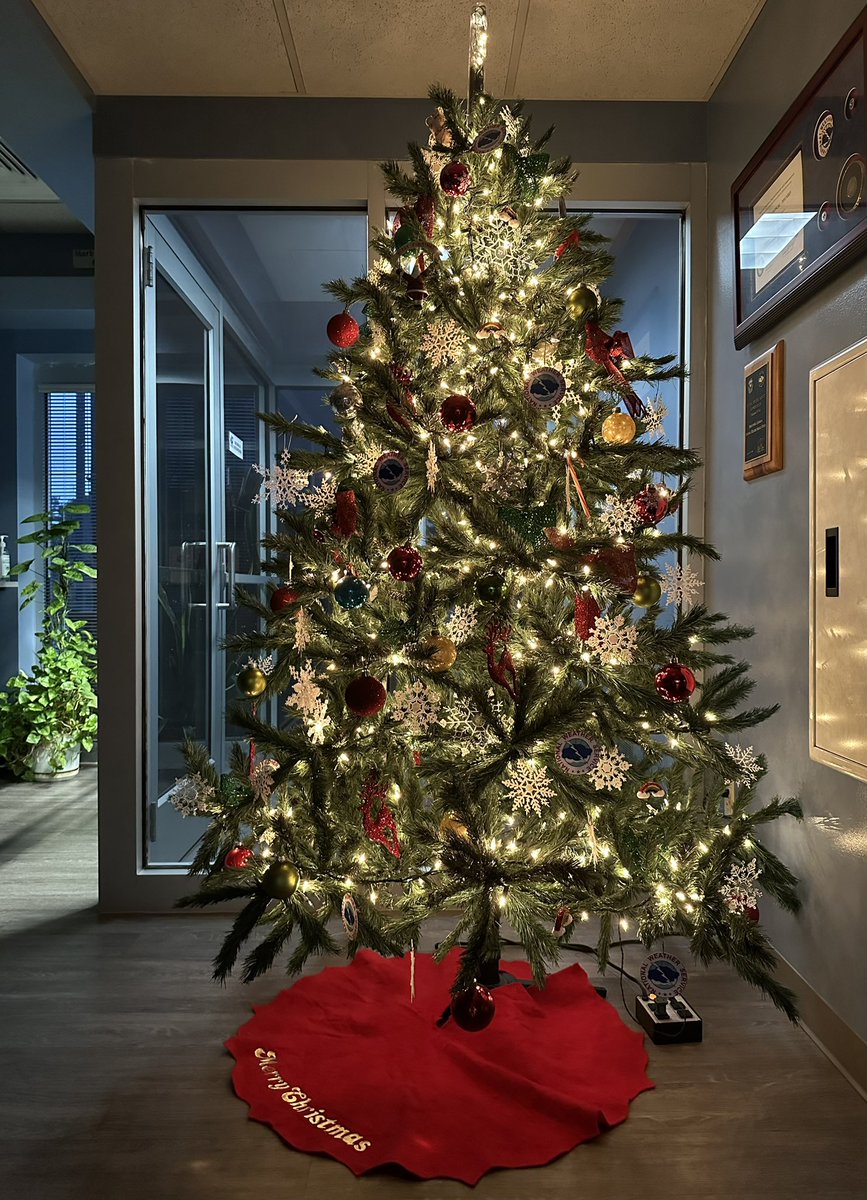 Merry Christmas from <a href="/NWSShreveport/">NWS Shreveport</a> !