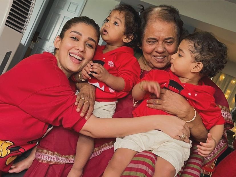 nayantharaTeam's tweet photo. Seeing happy nayan 🥰🥰🥰 making us go 🥺🥺🥺🥺❤❤❤❤ uyir and ulag are so cuteee 🧿🧿😍

#LadySuperstar #Nayanthara 
#20YearsOfNayanism https://t.co/ijqcrmy7Rw