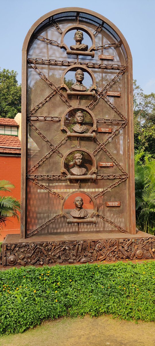 jayantdeshm's tweet photo. Today visited to Alipore Jail #museum in #Kolkata which was political prison during Indian independence movement. 

Got to know about many of the freedom fighters who has been in this prison & many of them had lost their lives during the independence movement. It refreshes the memories of the brutality during British rule on Indian freedom fighters.

Salute to their contribution for freedom of India movement..!!

#AliporeJail #Bharat #Heritage
#SubhashChandraBose