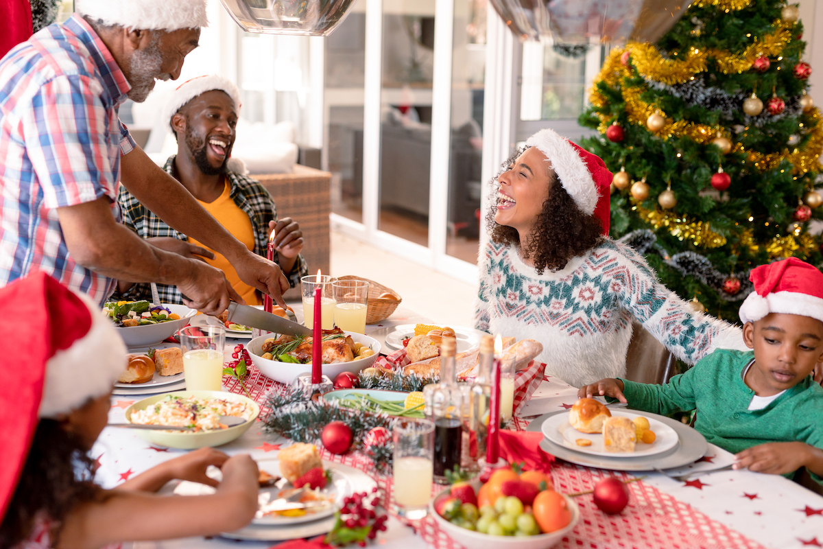 empaceap's tweet photo. We hope you're able to celebrate the joy &amp; warmth of the holiday season. Spend treasured time w family, friends -- and get a little bit of time for yourself. Give love, gratitude &amp; reflect on what's truly important to you. Wishing you a peaceful &amp; joyous holiday season!

#Empac https://t.co/pPppb9S47M