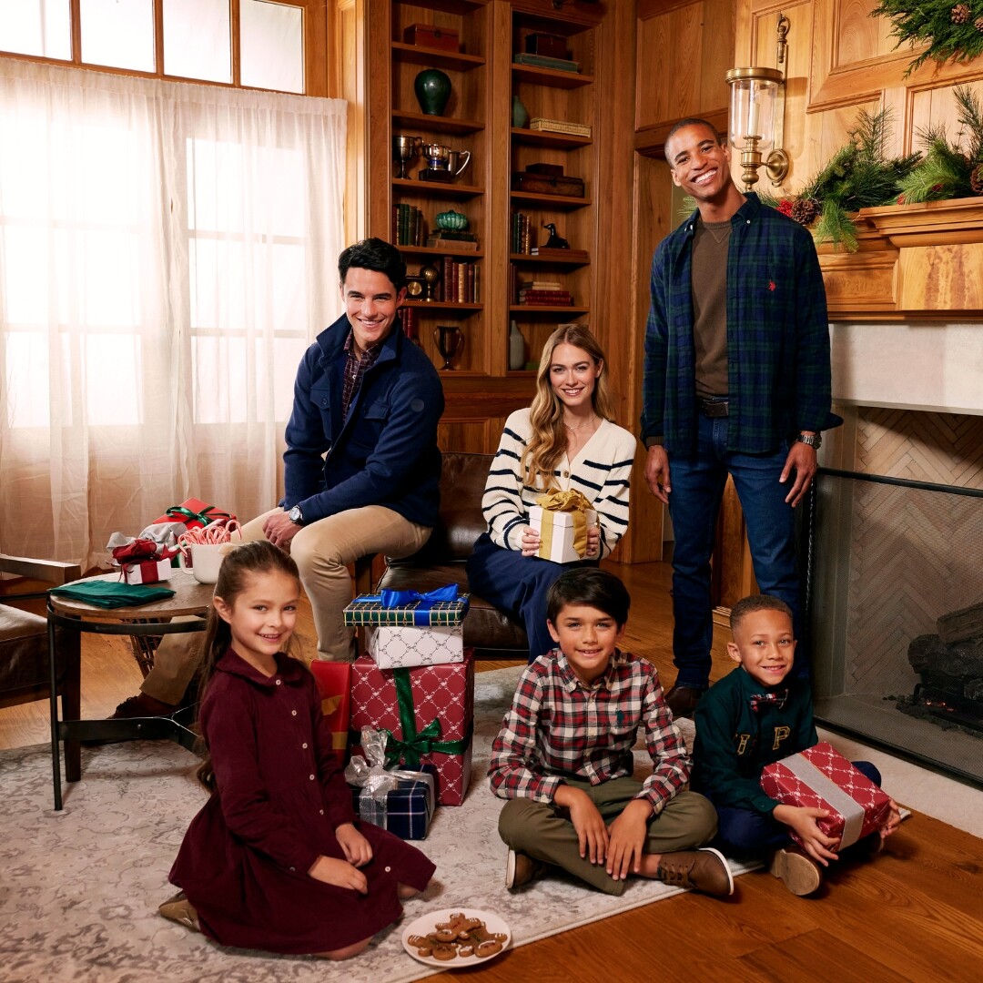 Happy holidays from our family to yours! Wishing you a day filled with love and laughter. ⭐ 

#USPoloAssn #HappyHolidays #HolidayCheer #SeasonsGreetings