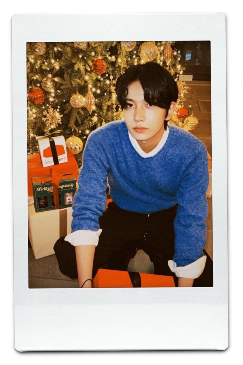 sxmxnxs's tweet photo. 25.12.2023 Merry Xmas 🎄☃️

my best Christmas gift is you , I'm glad to meet you — thank you for being born into this world 🧏🏻‍♀️ https://t.co/WNo0MZLErF