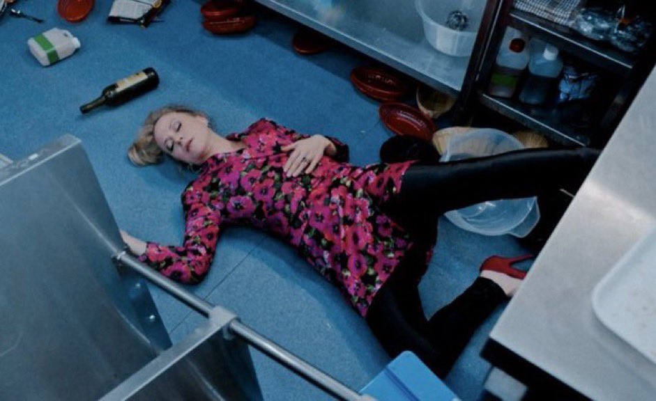 AaronPhillips_7's tweet photo. Me drunk after watching #EastEnders, like Jesus would've wanted on his birthday x https://t.co/IhQPtNe6LX