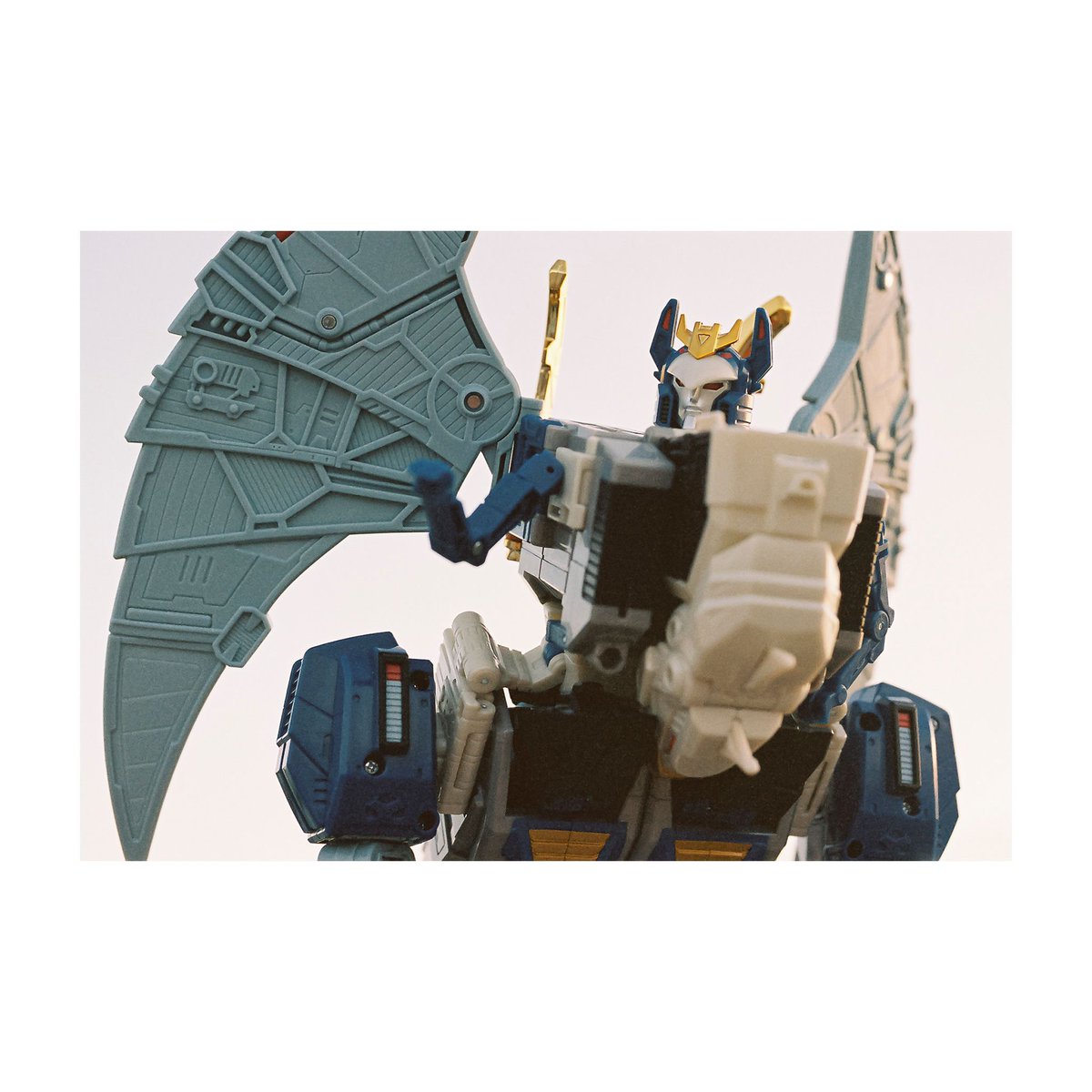 MagnusLabel's tweet photo. “Free as a Bird”
#NikonF3 #Nikon55mmF28
#MadeWithKodak #KodakPortra400
D&S PhotoGoldenHK
#Transformers #トランスフォーマー #Deathsaurus #デスザラス #TransformersLegacy #フォルダー画像に癒しを求める #Maccadam #MagnusLabel #LoadFilm https://t.co/HI4BysVcih