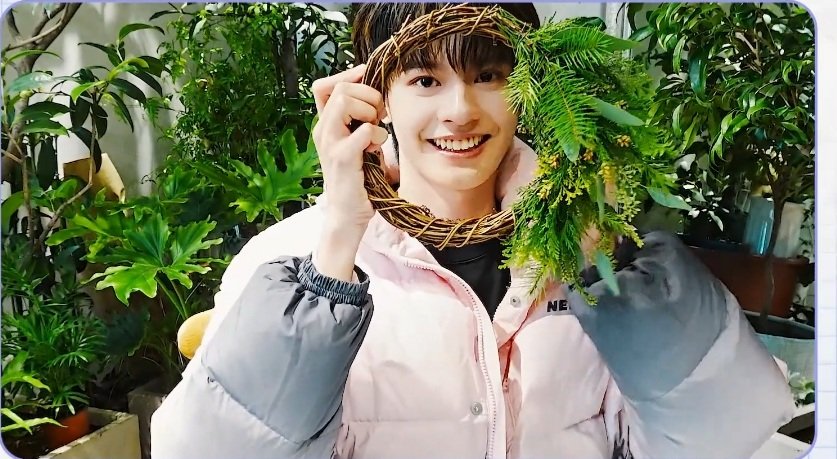 lngbtr's tweet photo. Tui chếc trong cái visual này mất 
#DANGHONGHAI 
#당홍하이
#HAILOG https://t.co/Yv1qLam6ed
