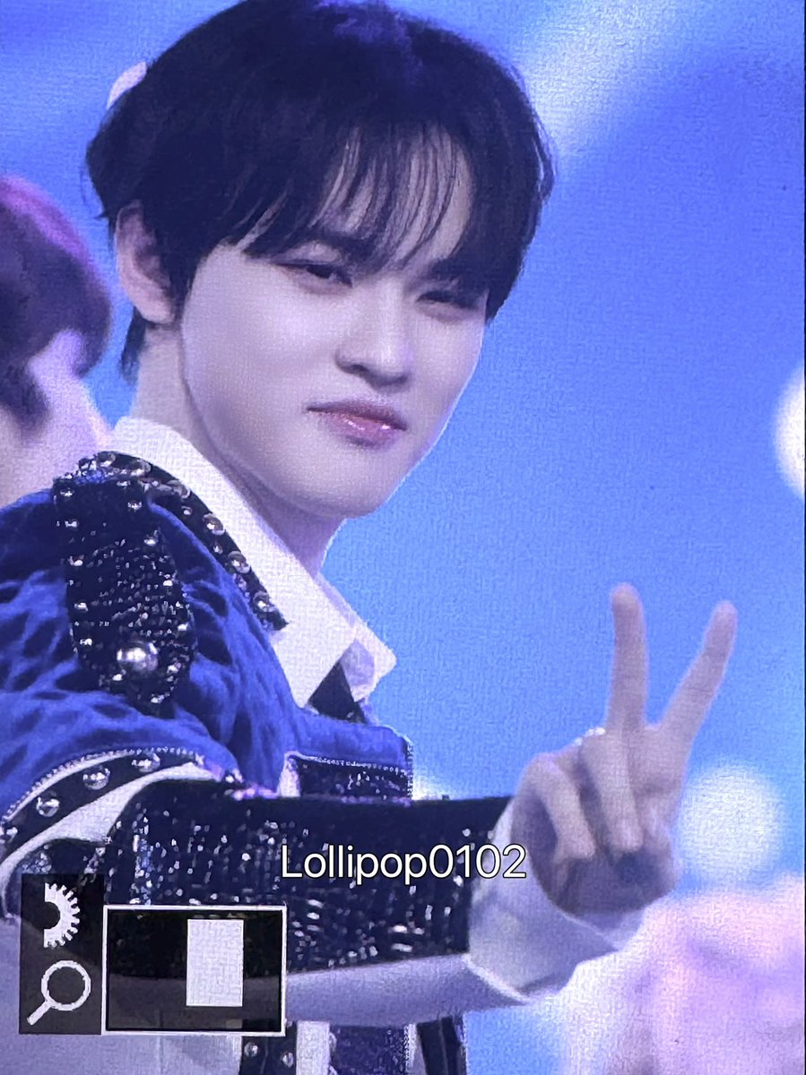 Lollipop0102 tweet media