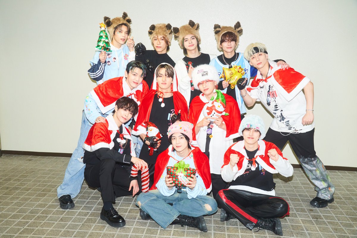 official__INI's tweet photo. [🎄]

MINIのみなさん、
今年のクリスマスはいかがでしたか？

来年もINIと一緒に
楽しいクリスマスを過ごしましょう🎁⸝⋆

#INI https://t.co/hCtklq8uSh