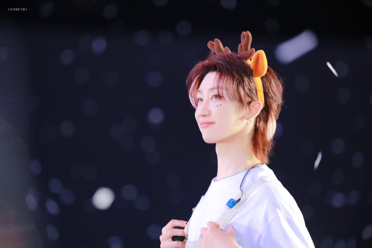 sonnet1107's tweet photo. 231224🎄

#디에잇 #THE8
#서명호 #徐明浩 #ミンハオ
#세븐틴 #SEVENTEEN https://t.co/c6opktpo6a
