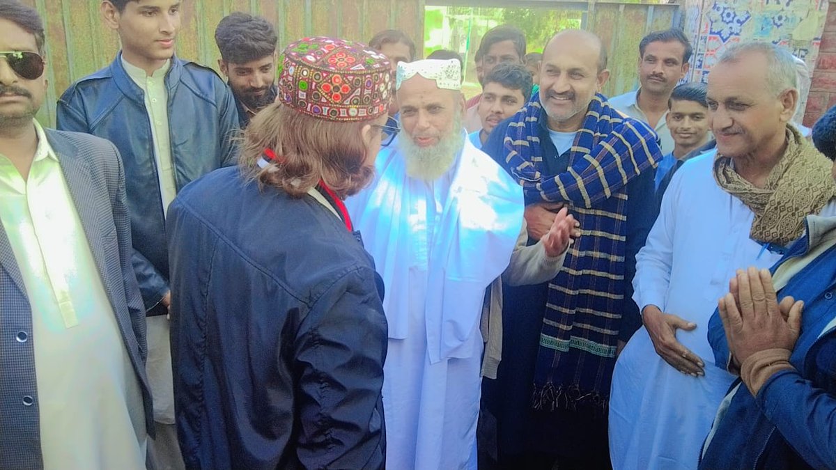 AkeelJamali2's tweet photo. خیرپور : پاکستان مسلم لیگ ن سندھ کے رہنماء سید شہزادعلی شاہ جیلانی نے خیرپور کے مختلف علاقوں میں لوگوں سے تعزیت کی اور مرحومین کی مغفرت کی دعا کی اور گہرے دکھ کا اظہار کیا۔
@shahzadsjillani
#teamshahzadshah
#NawazSharif 
#Maryamnawaz 
#Shahbazsharif https://t.co/snb5At4mP8