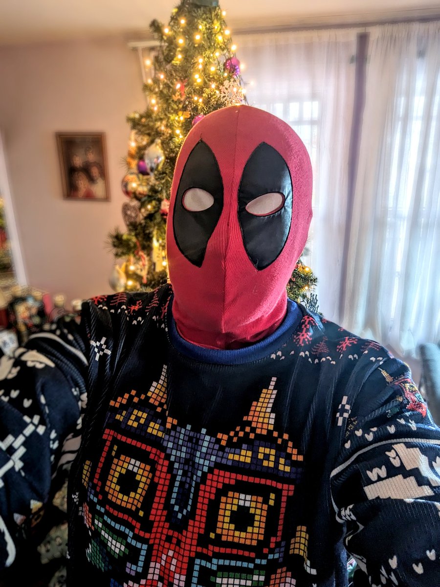 Happy X-Mas 🎁🎁🎁 #UglyChristmasSweater #Deadpool #LegendOfZelda #MajorasMask #XMas #Christmas