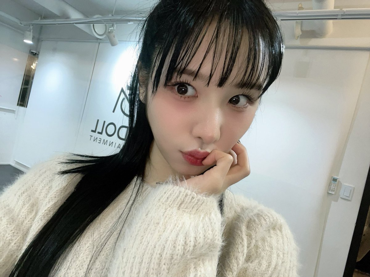 frpinkfantasy's tweet photo. 『 🐦 』‒  231225

Update du 231212

➵ 🐣 : Je préfère le mois de décembre 🩷

 ; A🦊

—————
✿ #PINKFANTASY #핑크판타지 #MOMOKA #모모카 ✿ https://t.co/bw934bwazN